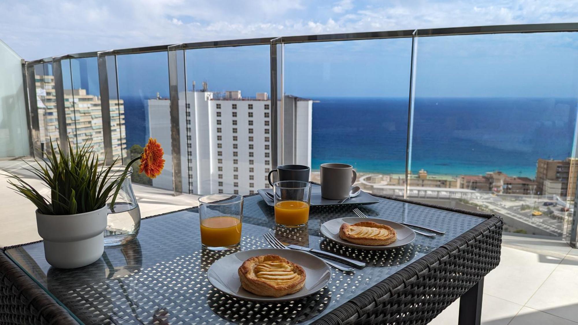 Sunset Waves Sea View Apartments Benidorm Exterior foto